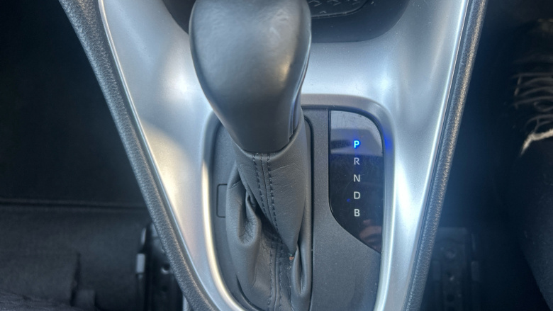 Toyota Yaris 1.5 Hybrid Design 5dr CVT Hybrid Hatchback